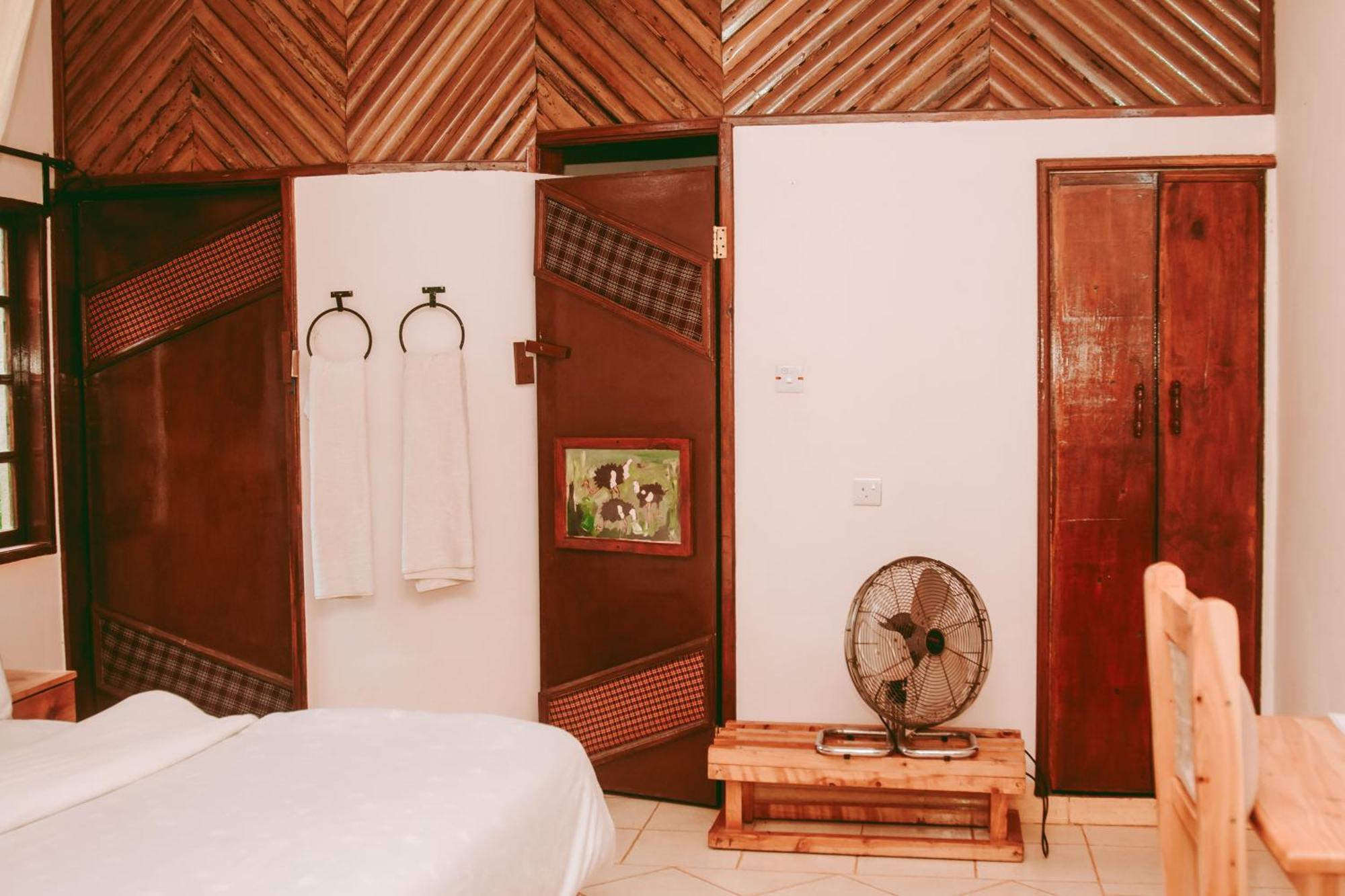 Ngorongoro Camp And Lodge คาราทู ภายนอก รูปภาพ